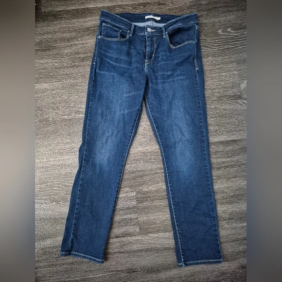 Levi's Women's Skinny Jeans in Dark Blue Wash - Picture 1 of 5